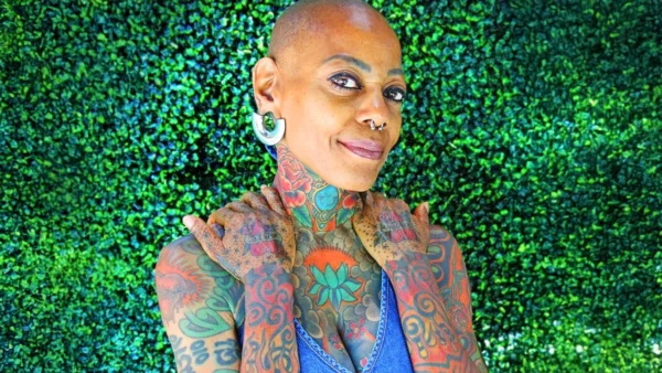 Debra Wilson Voice Of Amanda Waller And Comedy Icon