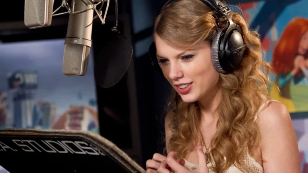 Taylor Swift: Voice Over Calls