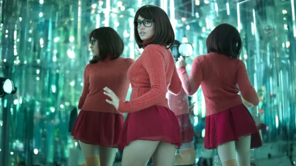 Maddie Mason Velma Cosplayer