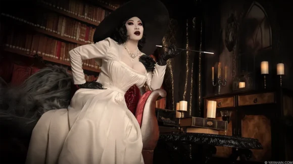 Yaya Han (Lady Dimitrescu) cosplayer